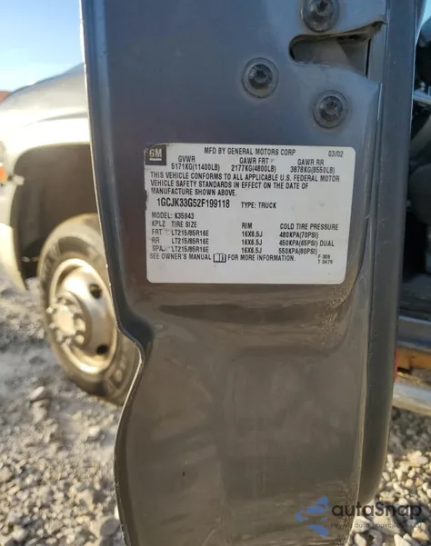 2002 Chevrolet Silverado K3500 from USA, damaged, VIN 1GCJK33G52F199118